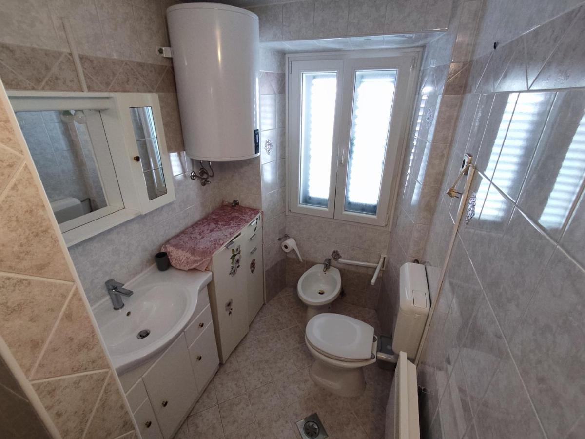 Silvo Apartments Копер Екстериор снимка