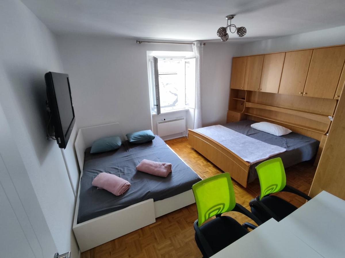 Silvo Apartments Копер Екстериор снимка