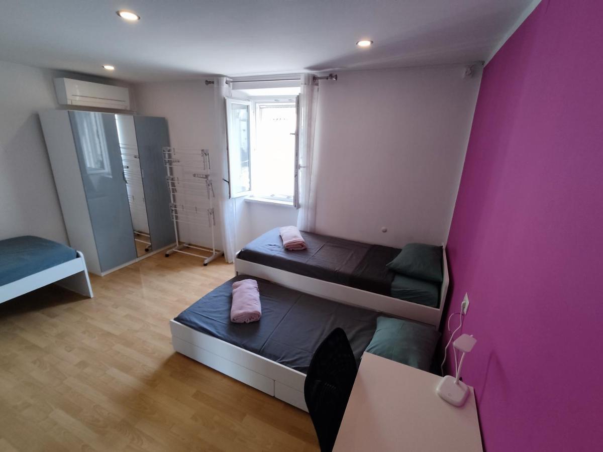 Silvo Apartments Копер Екстериор снимка