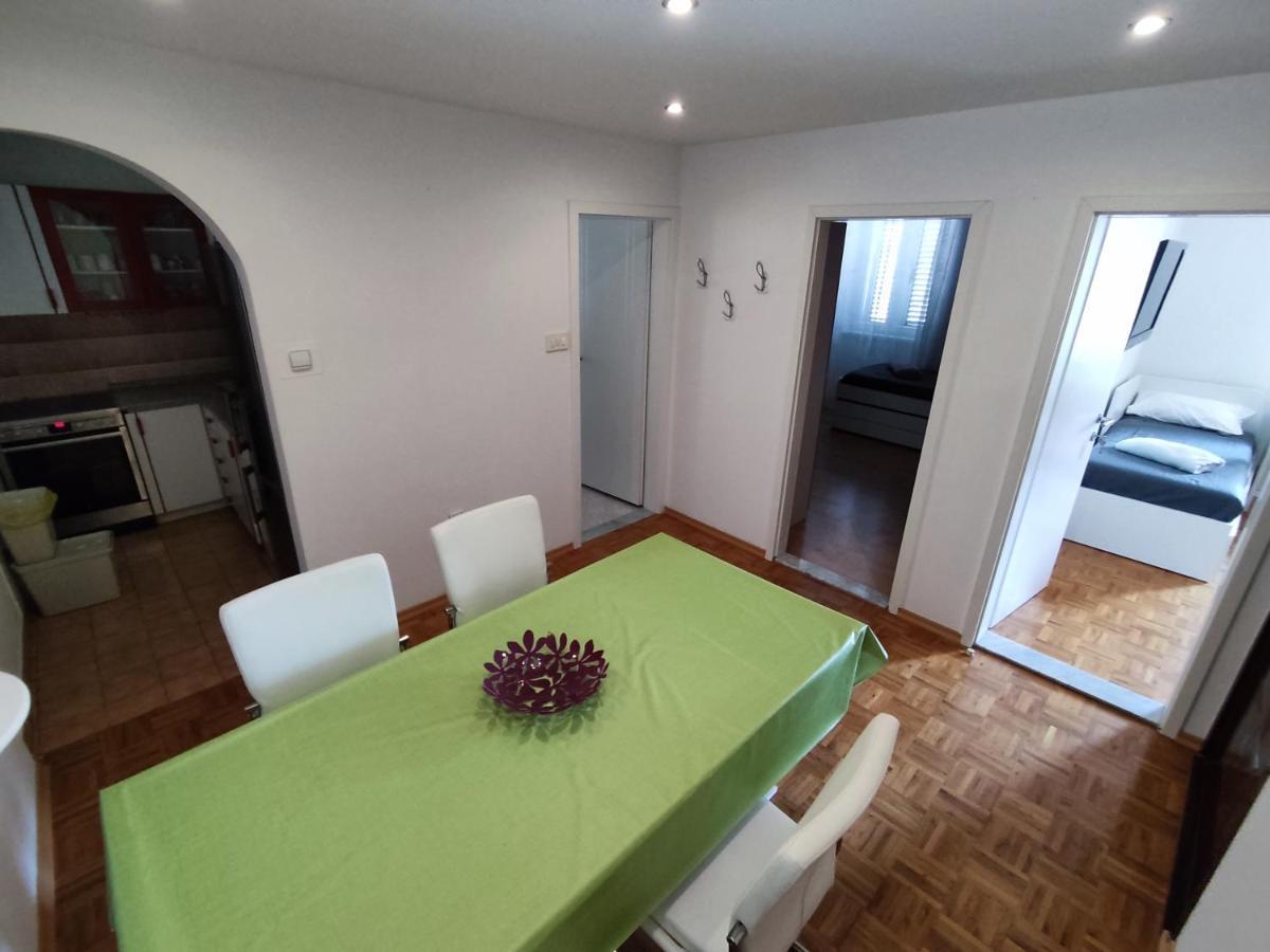Silvo Apartments Копер Екстериор снимка