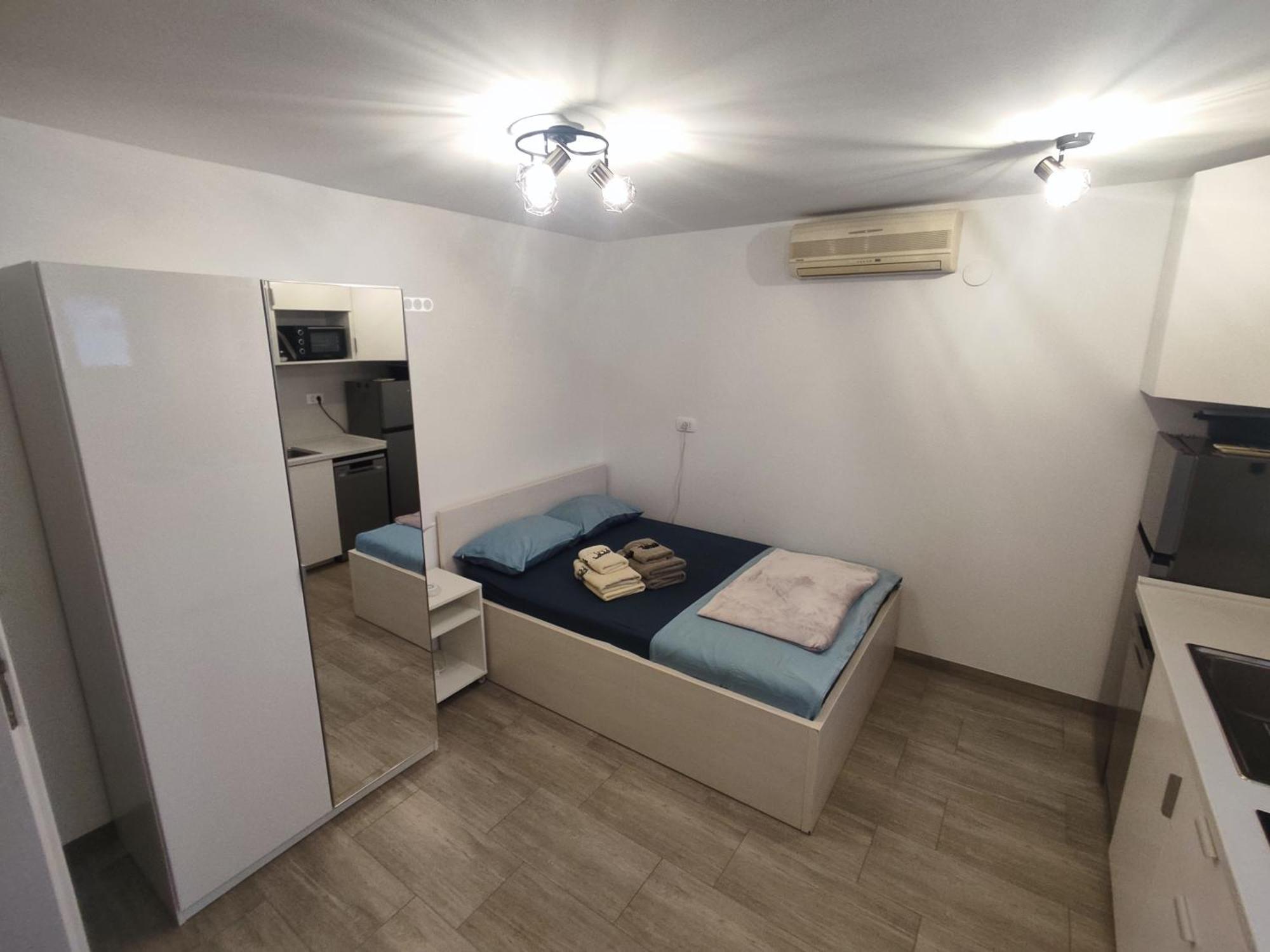 Silvo Apartments Копер Екстериор снимка